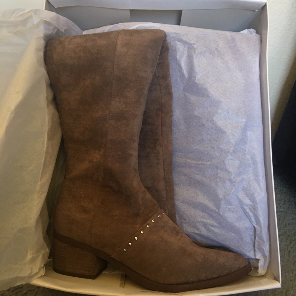 Sexy taupe over the knee boots - Picture 2 of 13